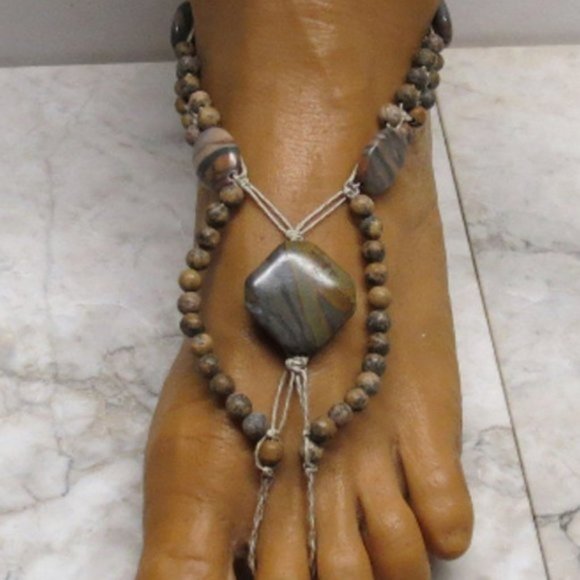 NEW Stone Necklace & Pair of Barefoot Sandals Set - Picture 3 of 6